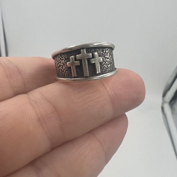 Size 8 Sterling 10mm wide 3 Crosses Calvary Cross of Jesus Ring 925 Men/Women - Picture 6 of 10
